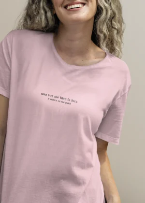 Camiseta con frase "loca"